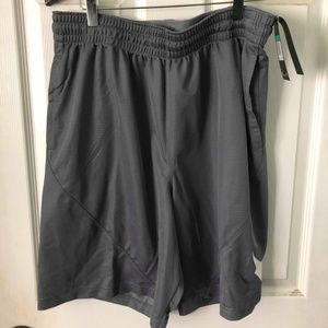 NWT Men's Nike XL Shorts Pockets